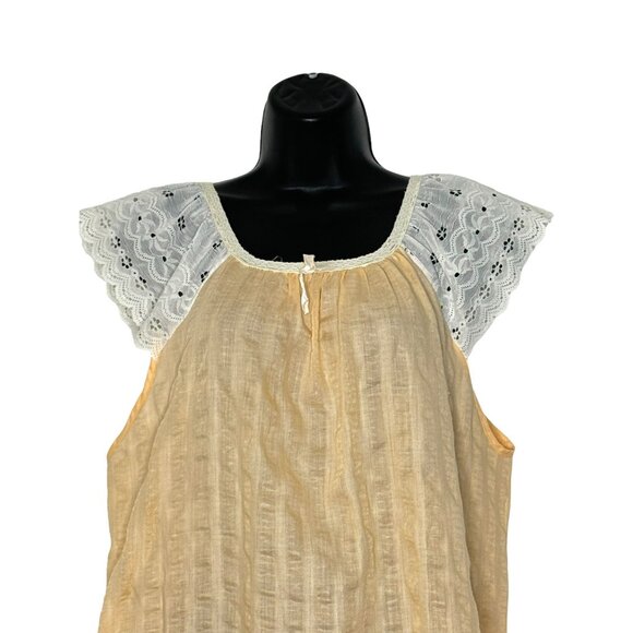 Vintage ILGWU Union Made Peach Nightgown With Lace Cap Sleeves Full Length Ruffl - Picture 9 of 11